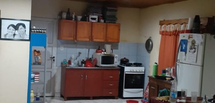 2 Casas en Barrio Weber