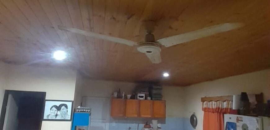 2 Casas en Barrio Weber